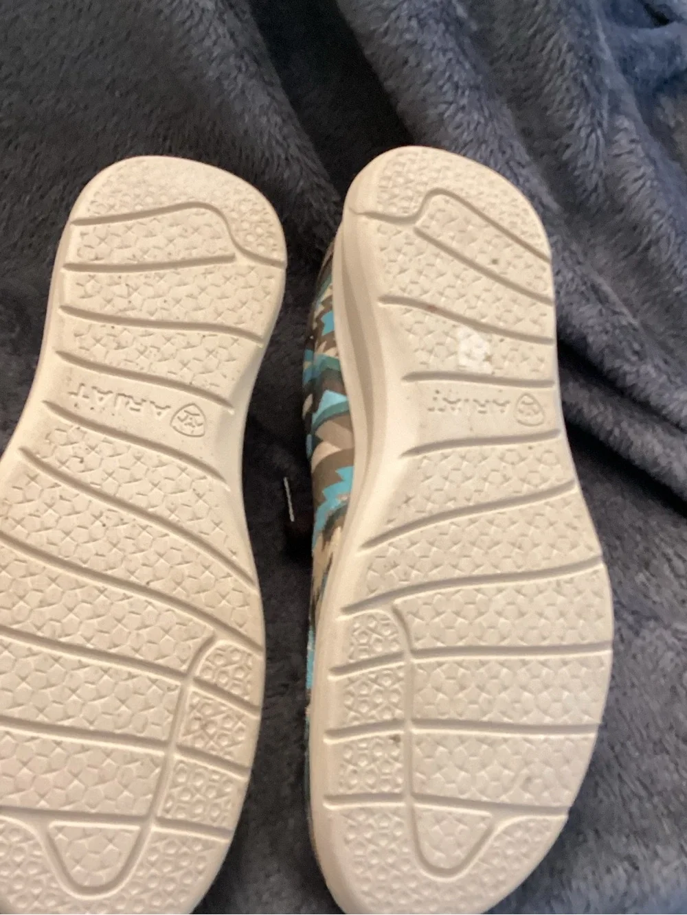 Ariat Men’s Aztec-Pattern Slip Ons/Lace up in Teal and Brown.  Size 8.5